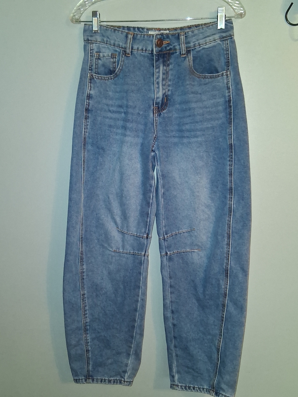 Barrel Leg GOGO High-Rise Light Blue Relaxed-Waist Jeans